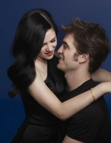 kristen stewart and robert pattinson engaged. Robert Pattinson and Kristen